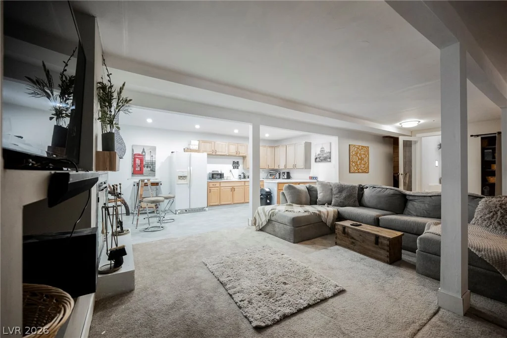 230 Rochell, Henderson, NV 89015