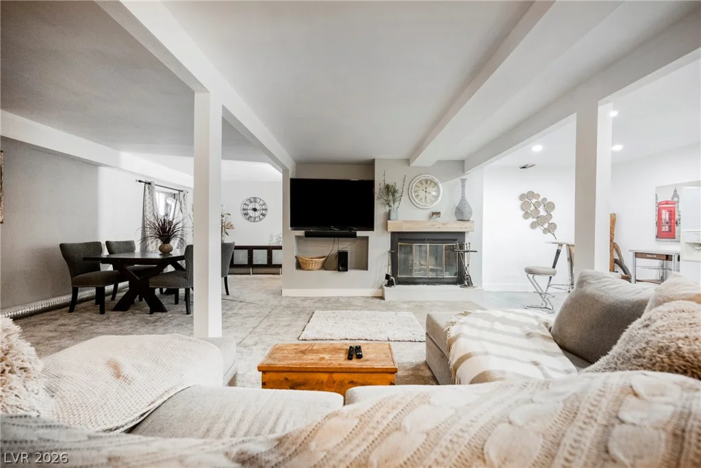 230 Rochell, Henderson, NV 89015