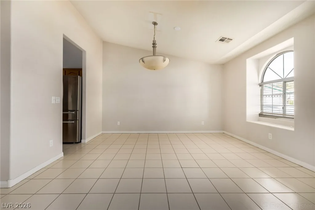 9021 Sunny Hills, Las Vegas, NV 89147