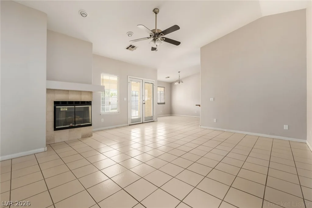 9021 Sunny Hills, Las Vegas, NV 89147
