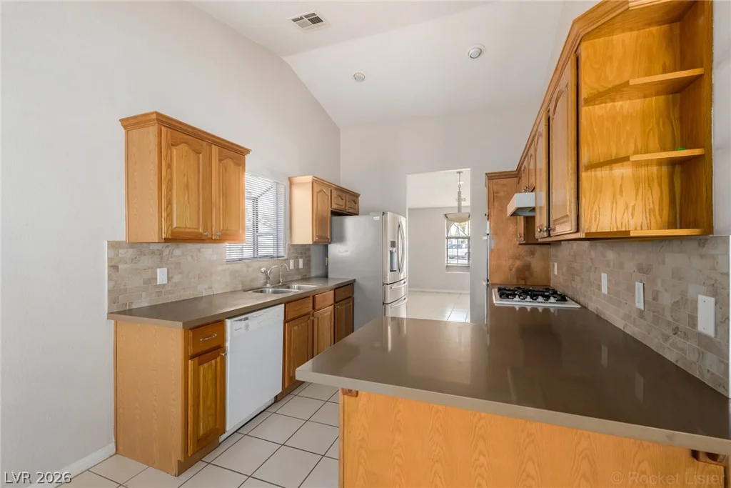 9021 Sunny Hills, Las Vegas, NV 89147