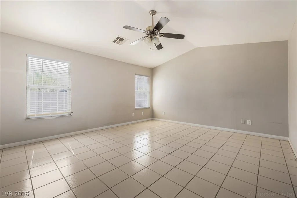 9021 Sunny Hills, Las Vegas, NV 89147