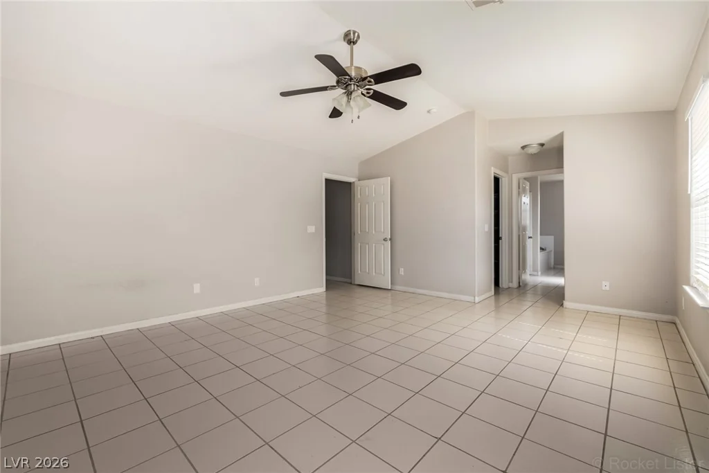 9021 Sunny Hills, Las Vegas, NV 89147