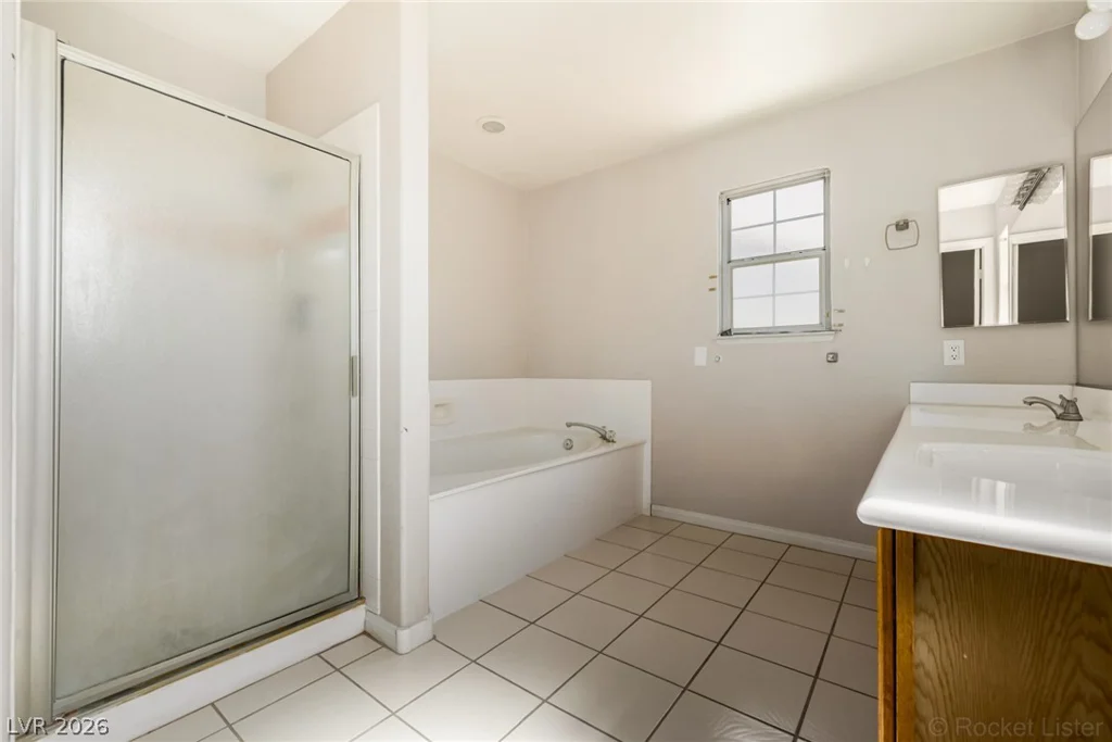 9021 Sunny Hills, Las Vegas, NV 89147