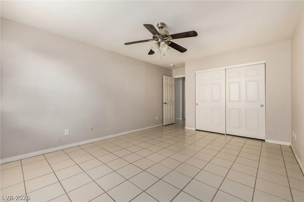 9021 Sunny Hills, Las Vegas, NV 89147