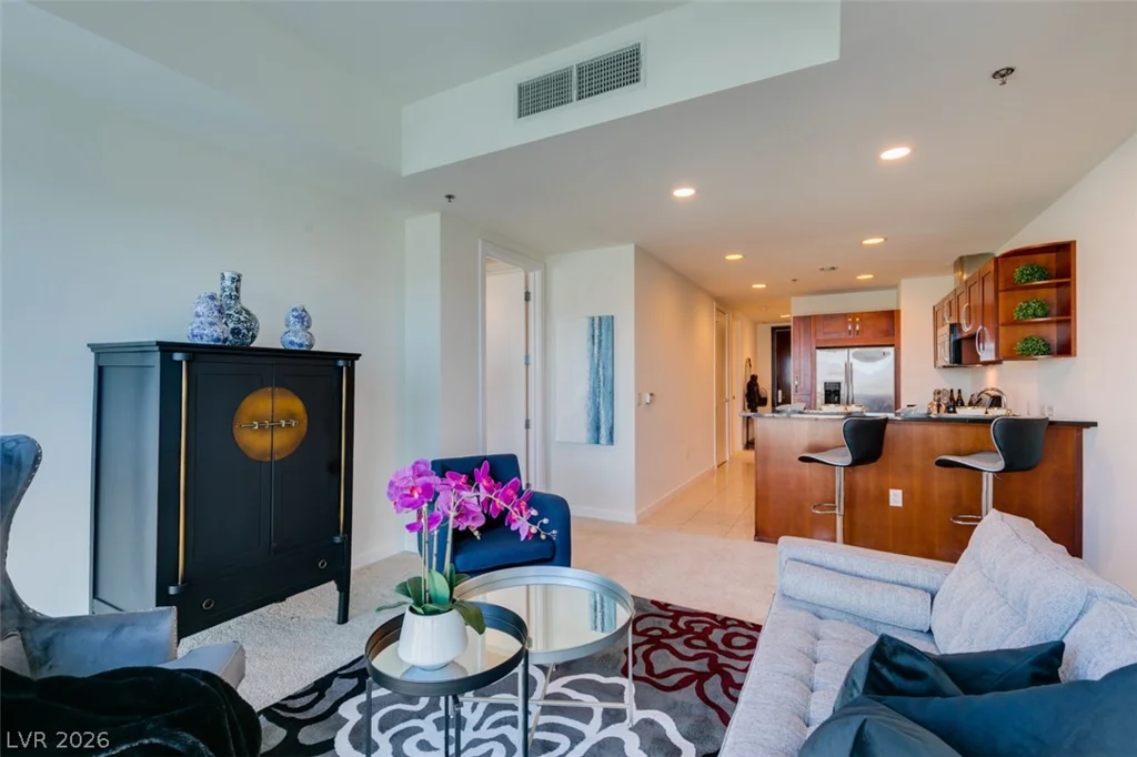 4525 Dean Martin, Las Vegas, NV 89103