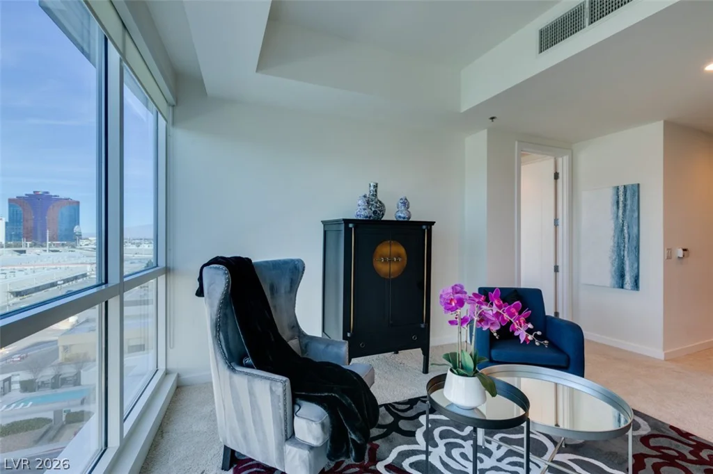 4525 Dean Martin, Las Vegas, NV 89103