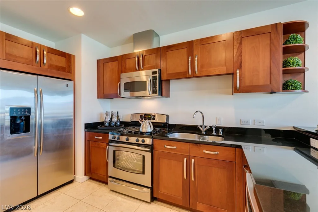 4525 Dean Martin, Las Vegas, NV 89103