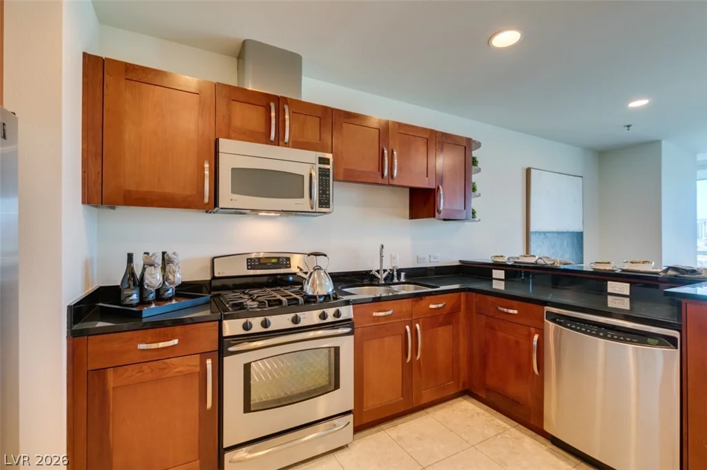 4525 Dean Martin, Las Vegas, NV 89103