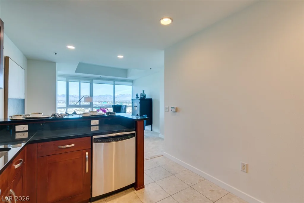 4525 Dean Martin, Las Vegas, NV 89103