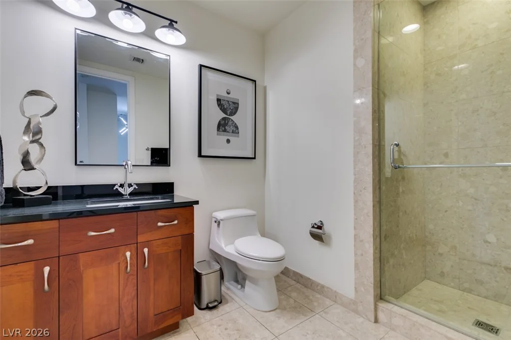 4525 Dean Martin, Las Vegas, NV 89103