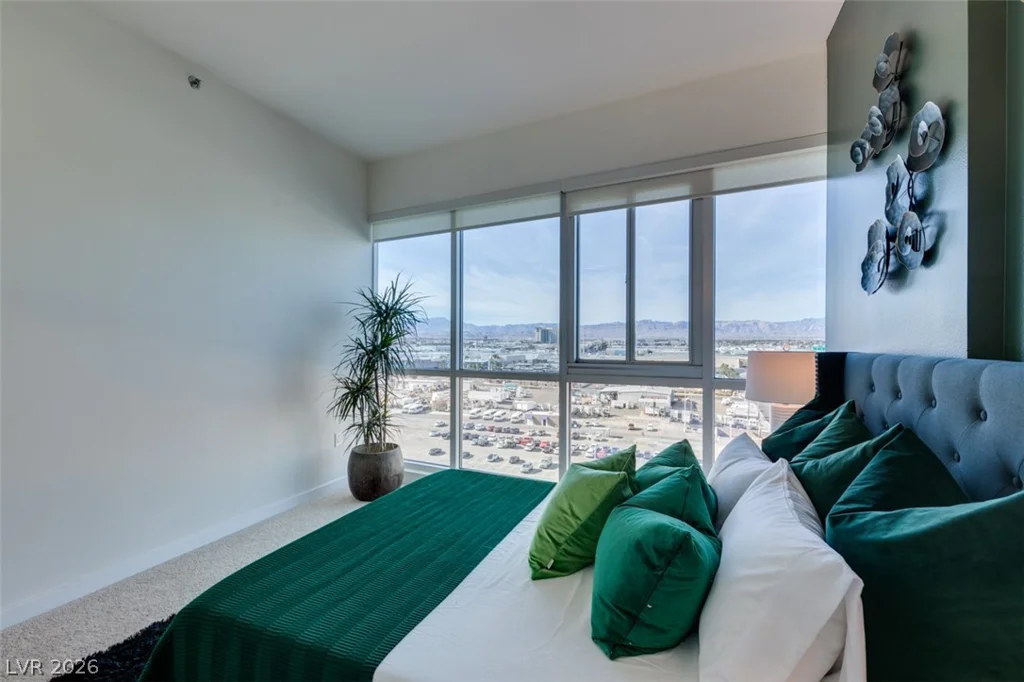4525 Dean Martin, Las Vegas, NV 89103