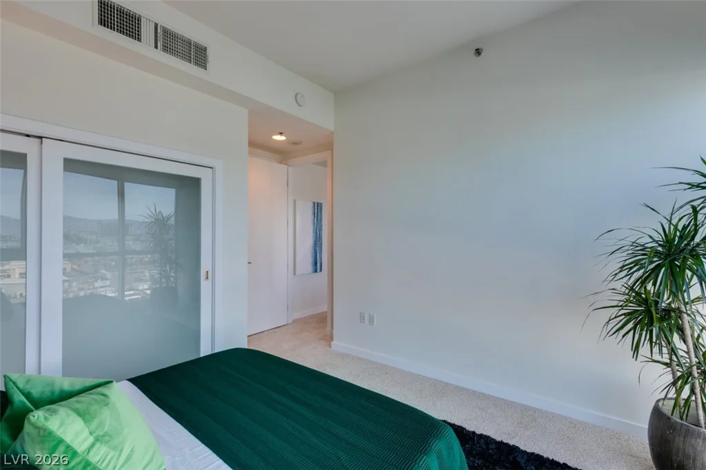 4525 Dean Martin, Las Vegas, NV 89103