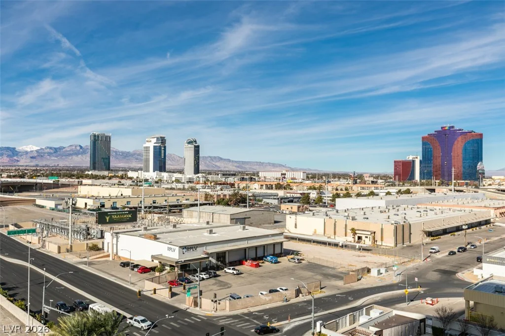 4525 Dean Martin, Las Vegas, NV 89103