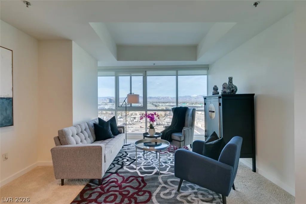 4525 Dean Martin, Las Vegas, NV 89103