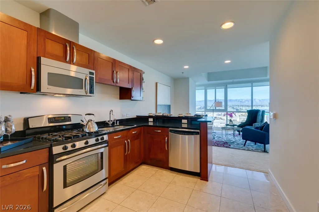 4525 Dean Martin, Las Vegas, NV 89103