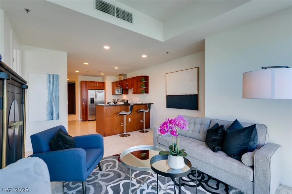 4525 Dean Martin, Las Vegas, NV 89103