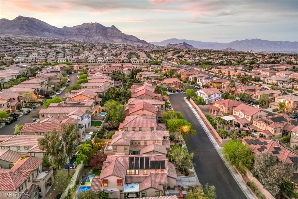 553 Wandering Violets, Las Vegas, NV 89138