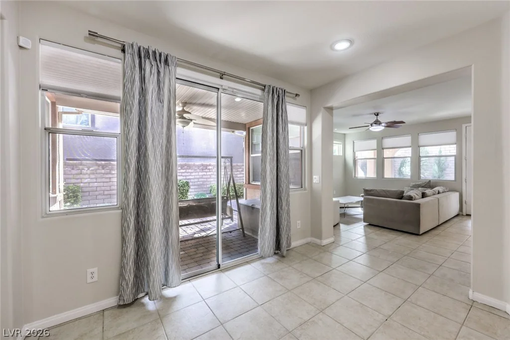 553 Wandering Violets, Las Vegas, NV 89138