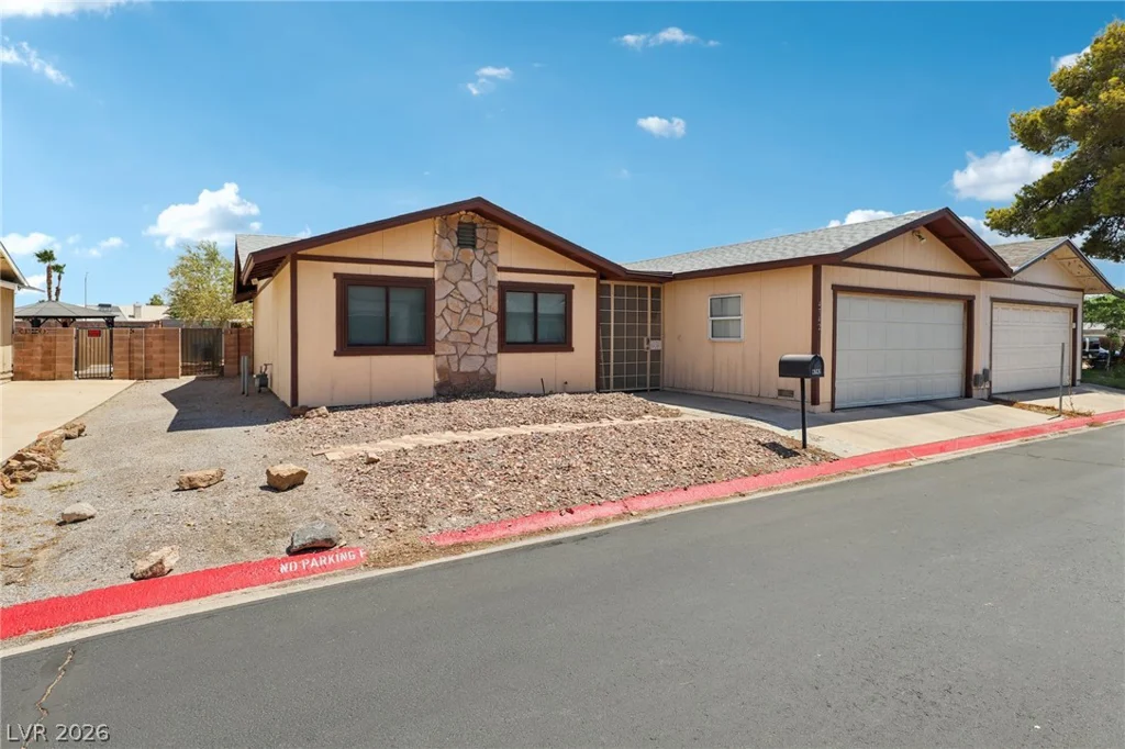 4742 Tierra Verde, Las Vegas, NV 89122