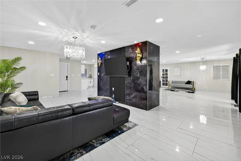 431 Fogg, Las Vegas, NV 89110