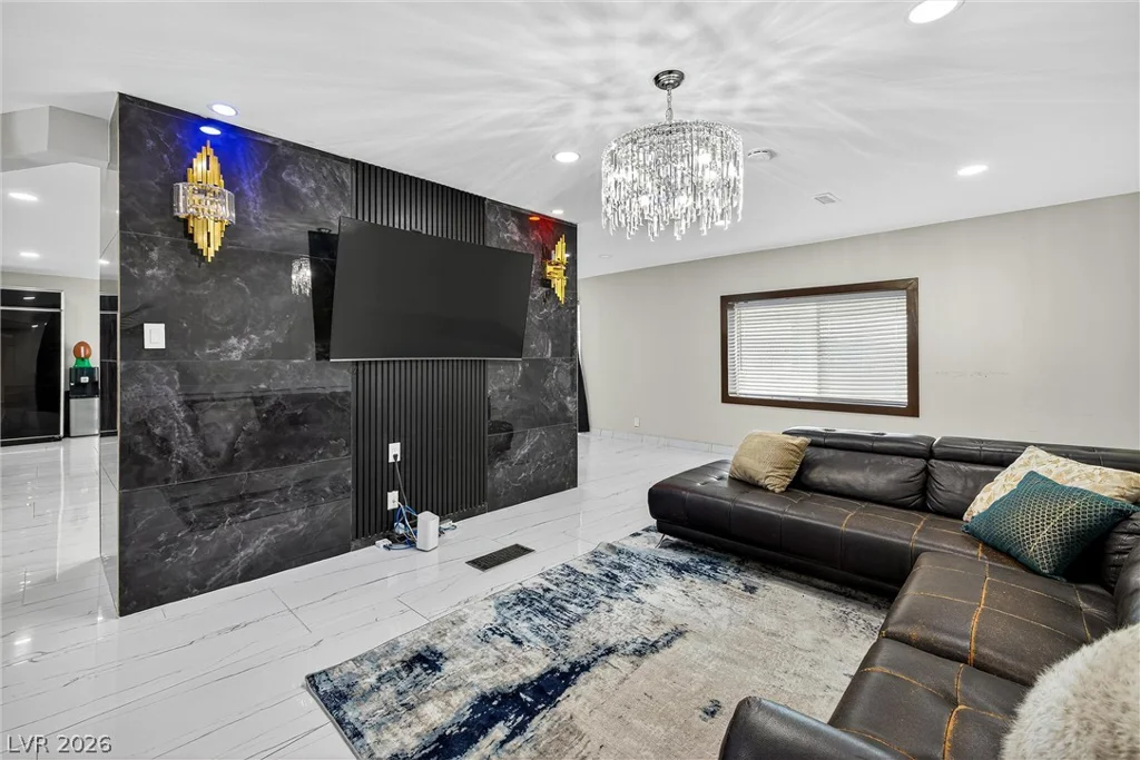 431 Fogg, Las Vegas, NV 89110