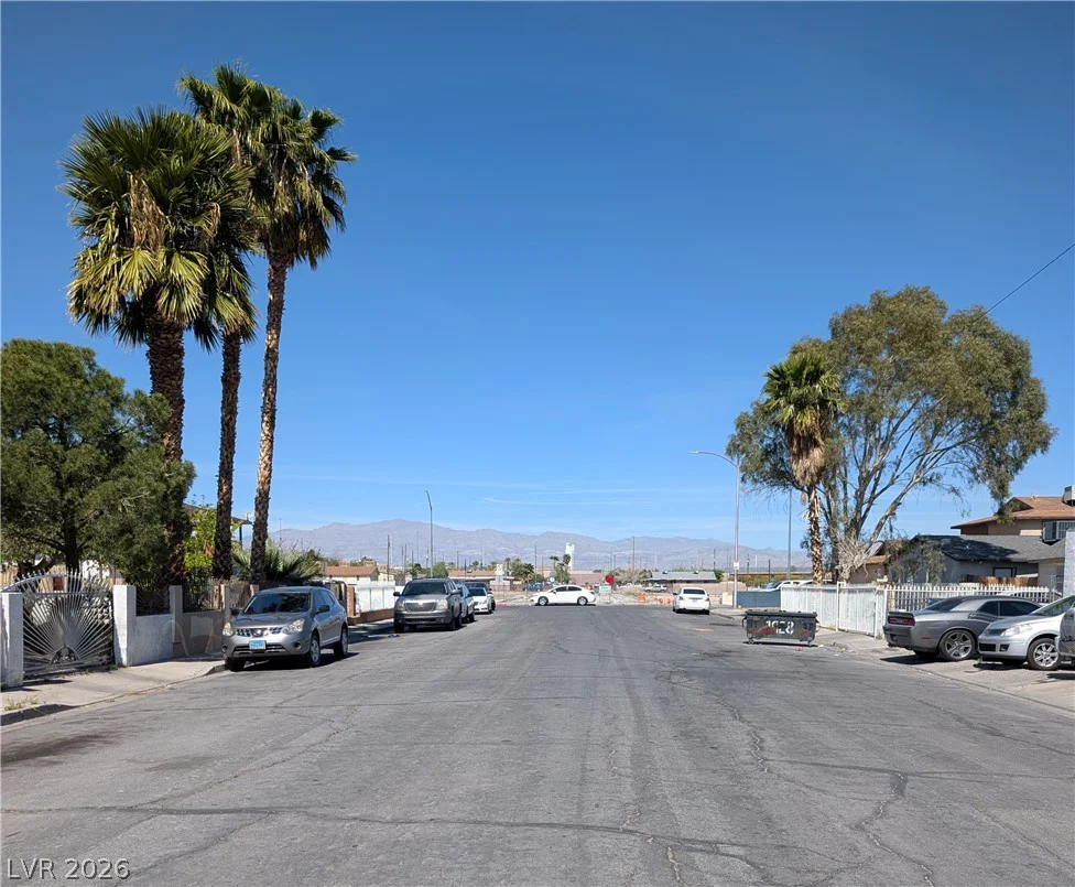 1927 Harvard, North Las Vegas, NV 89030