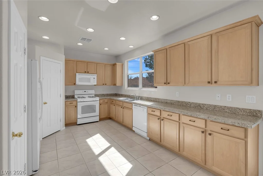 8833 Salvestrin Point, Las Vegas, NV 89148