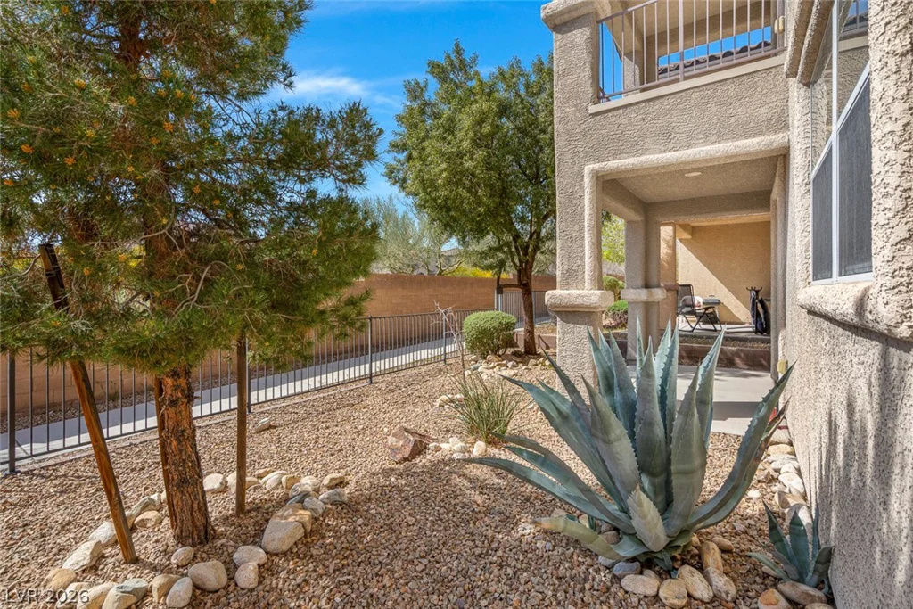 8833 Salvestrin Point, Las Vegas, NV 89148