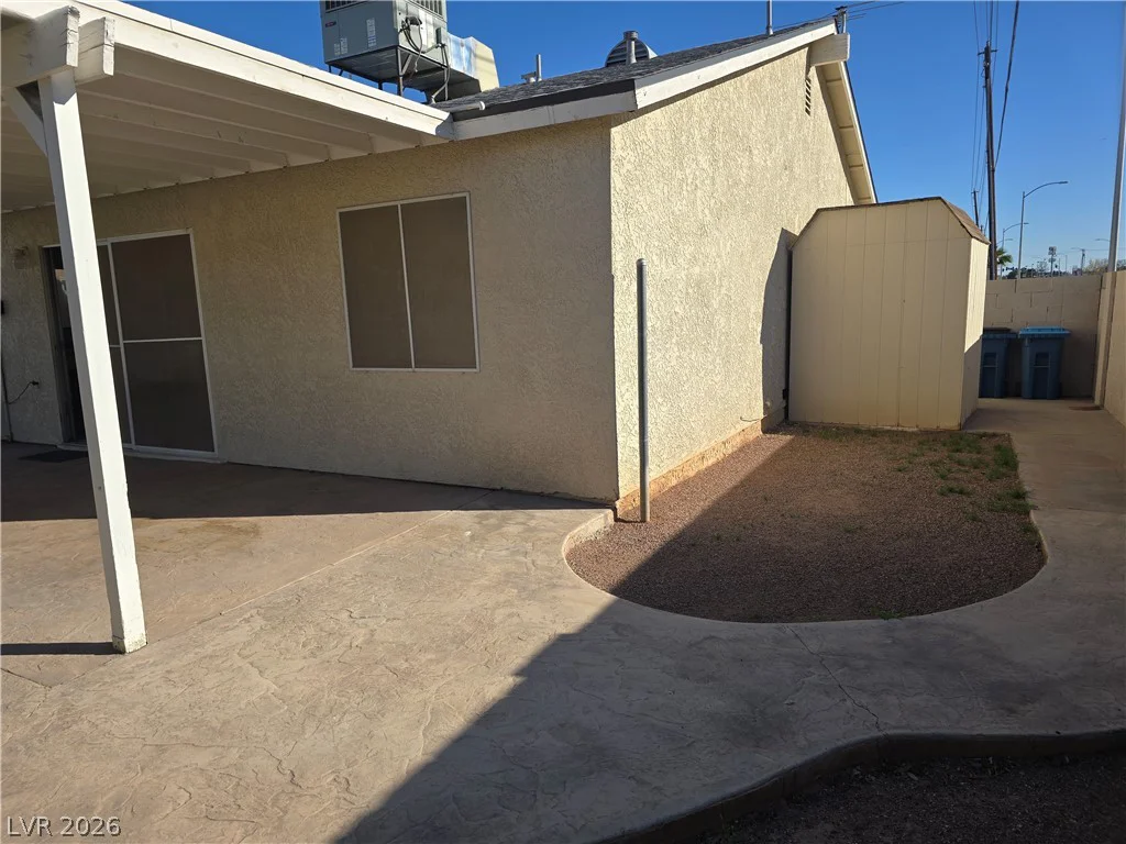6676 Fredonia, Las Vegas, NV 89108