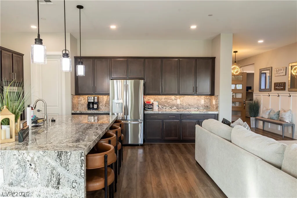 7433 Deschutes, Las Vegas, NV 89129