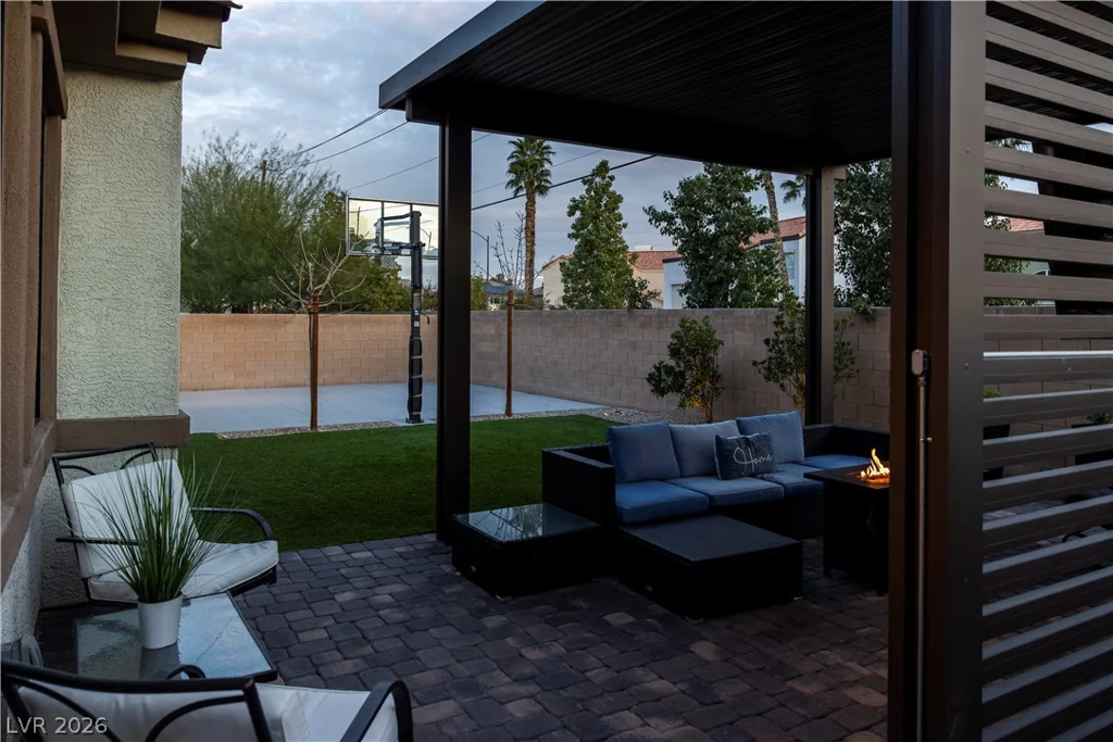 7433 Deschutes, Las Vegas, NV 89129