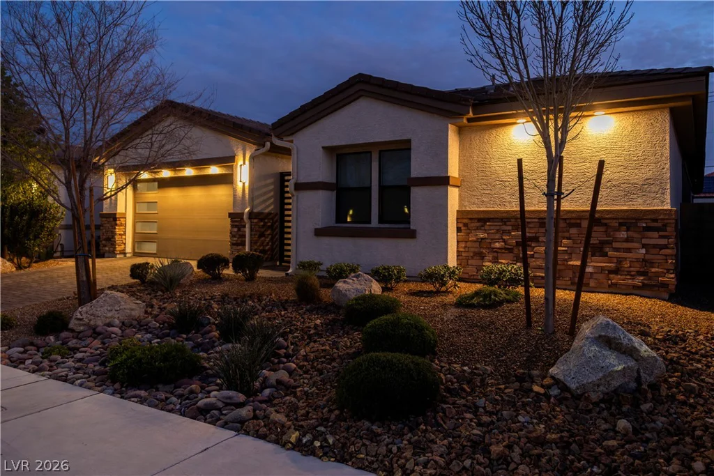 7433 Deschutes, Las Vegas, NV 89129