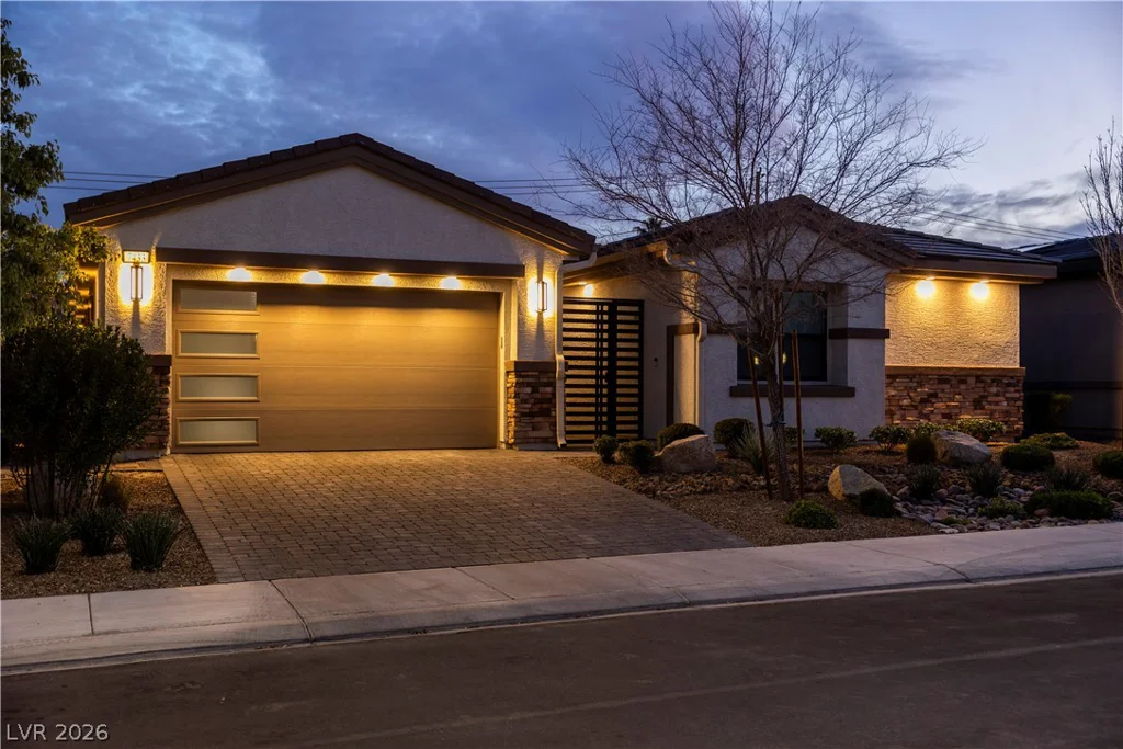 7433 Deschutes, Las Vegas, NV 89129