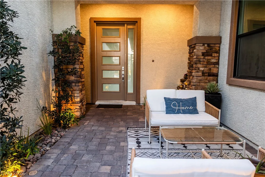 7433 Deschutes, Las Vegas, NV 89129