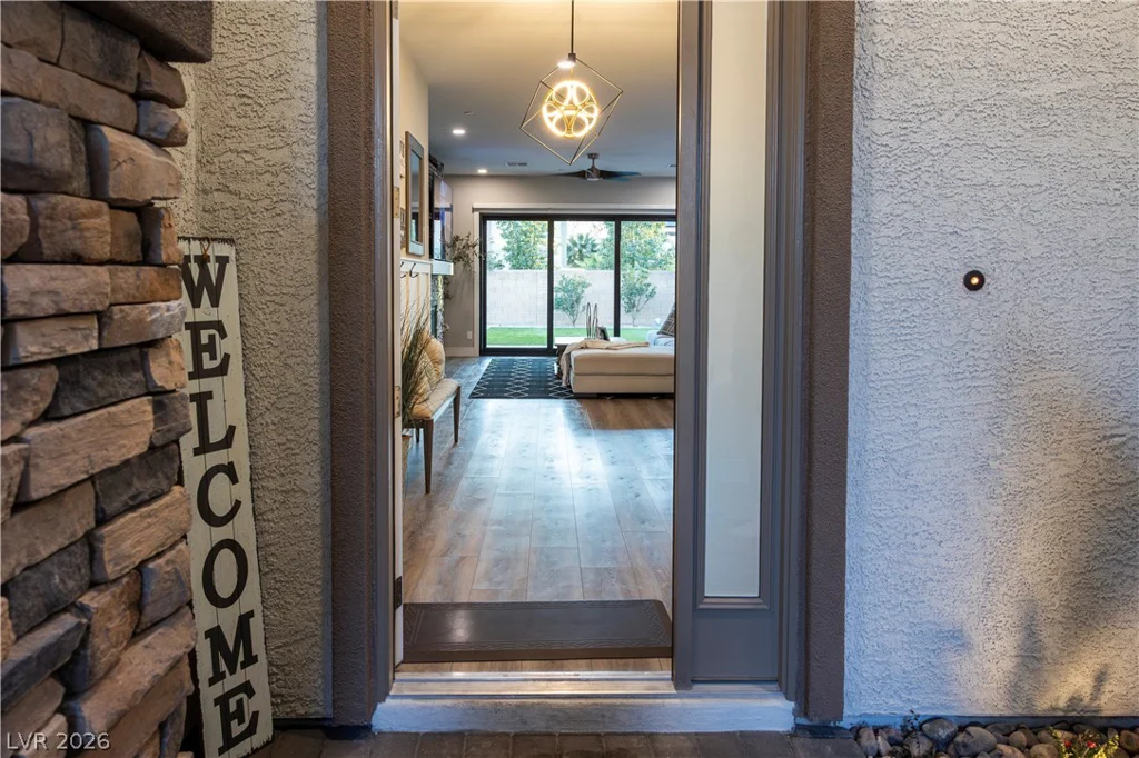 7433 Deschutes, Las Vegas, NV 89129