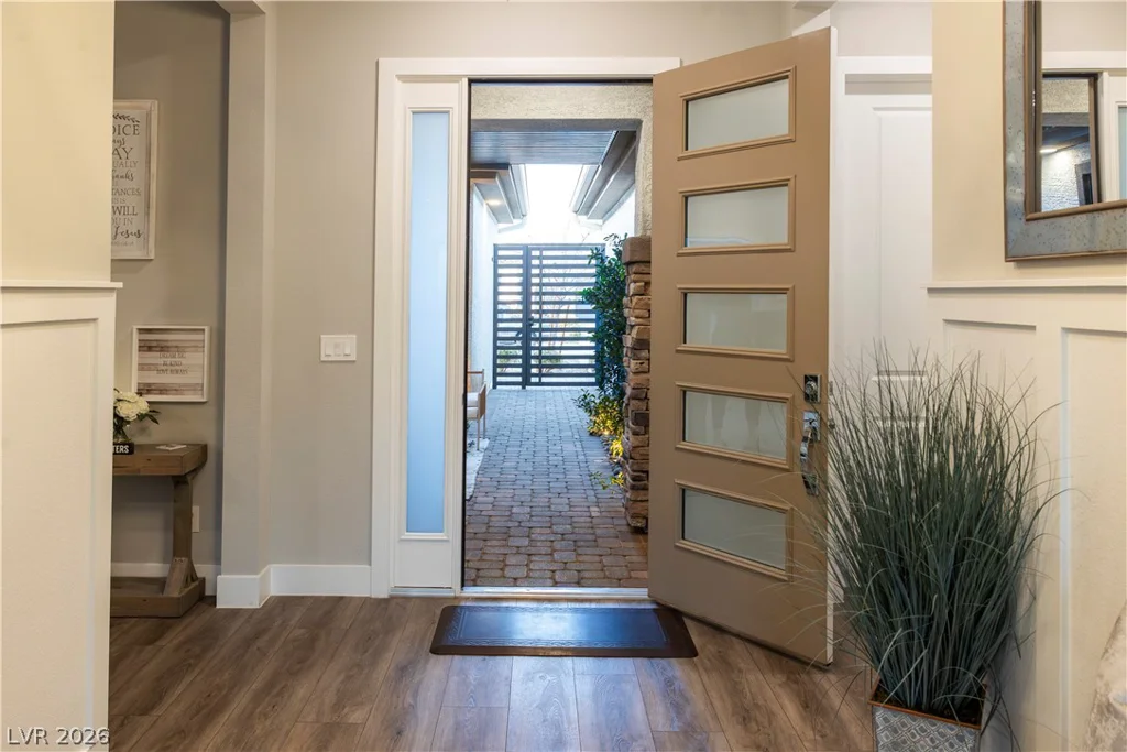 7433 Deschutes, Las Vegas, NV 89129