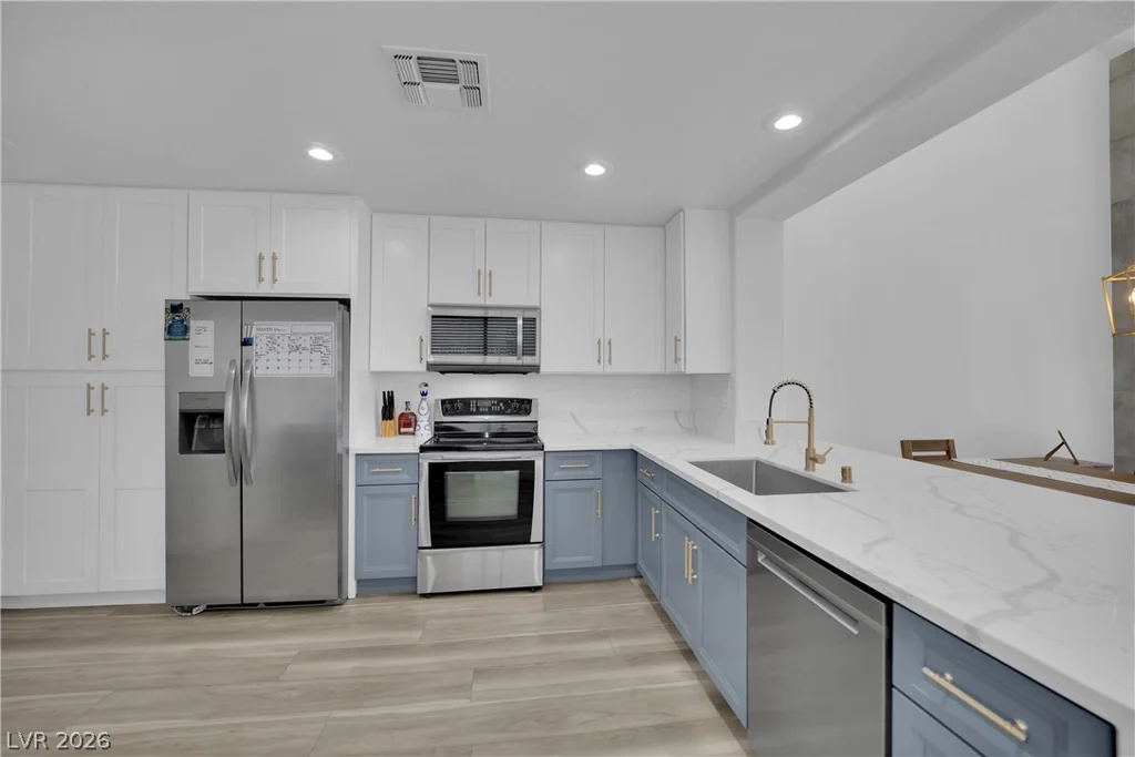 6940 Emerald Springs, Las Vegas, NV 89113