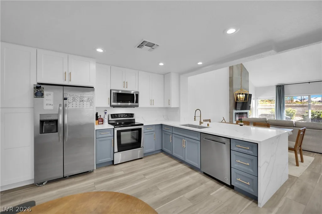 6940 Emerald Springs, Las Vegas, NV 89113