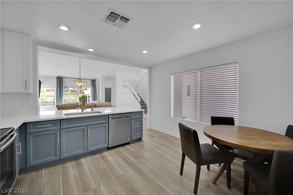 6940 Emerald Springs, Las Vegas, NV 89113