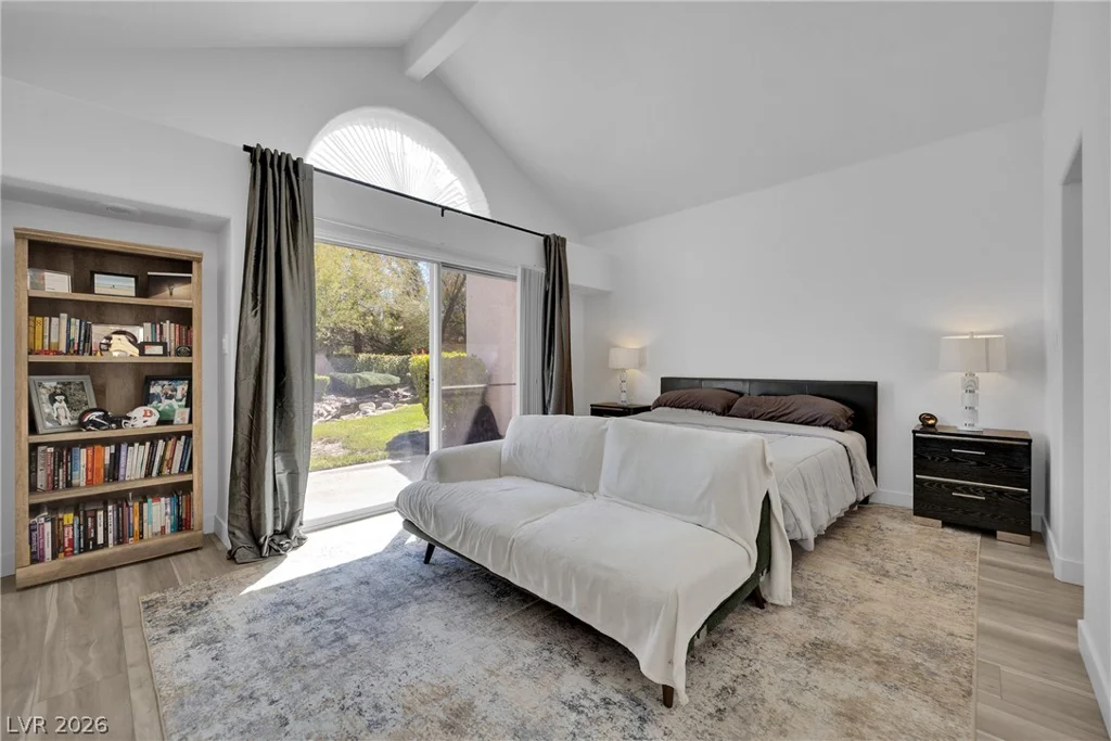 6940 Emerald Springs, Las Vegas, NV 89113