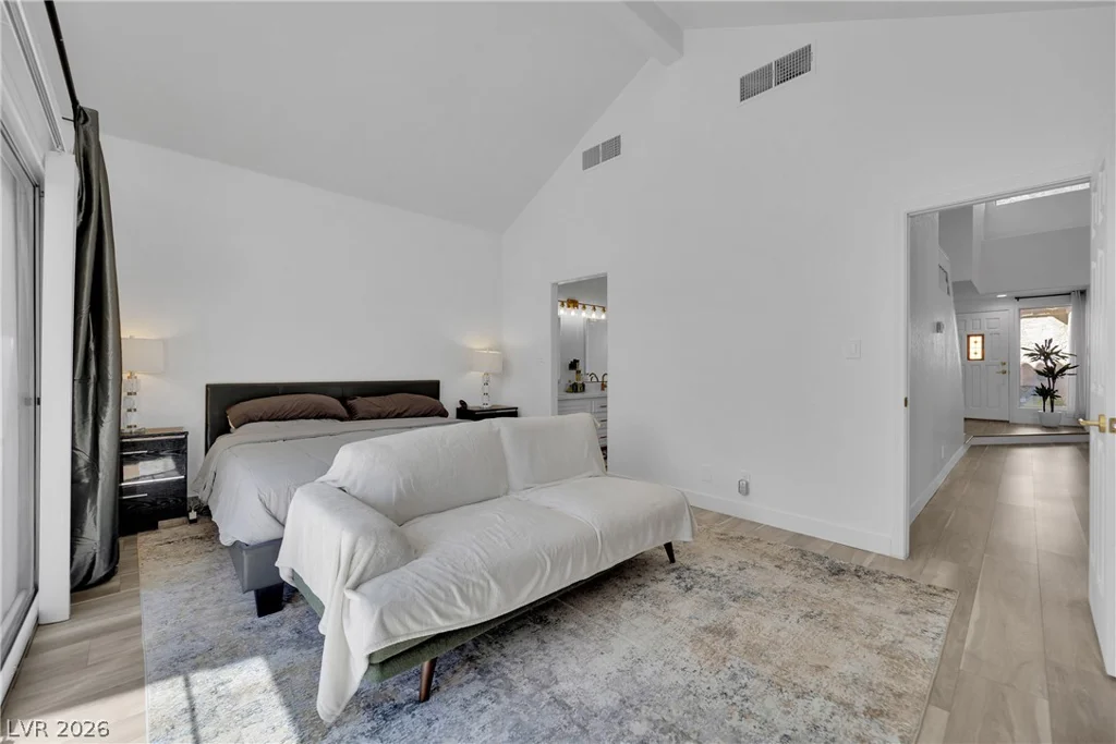 6940 Emerald Springs, Las Vegas, NV 89113
