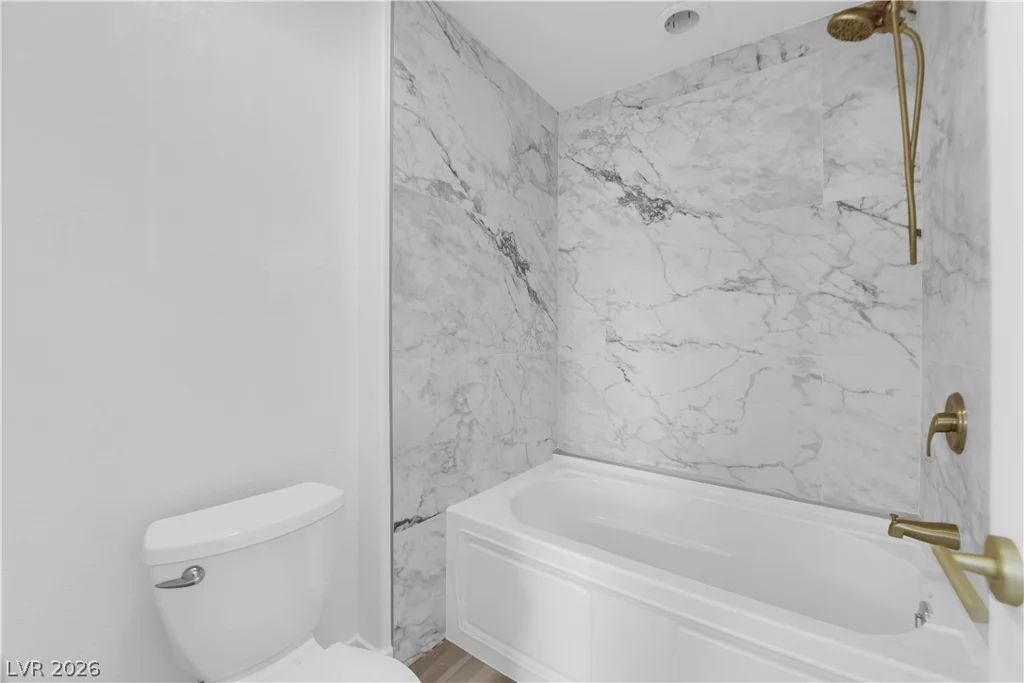 6940 Emerald Springs, Las Vegas, NV 89113