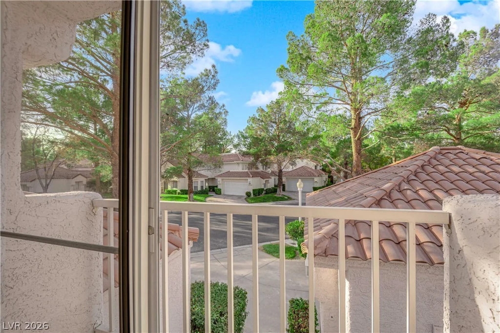 6940 Emerald Springs, Las Vegas, NV 89113