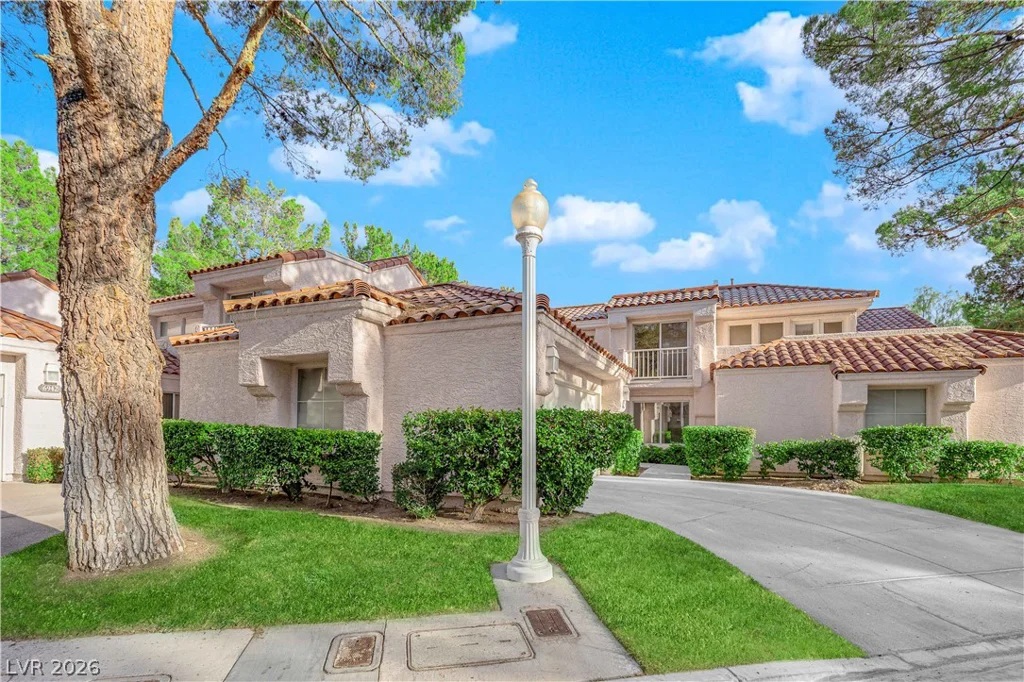 6940 Emerald Springs, Las Vegas, NV 89113