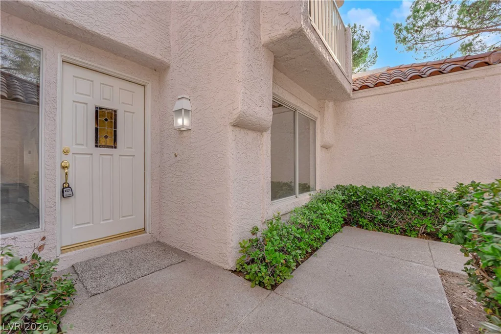 6940 Emerald Springs, Las Vegas, NV 89113