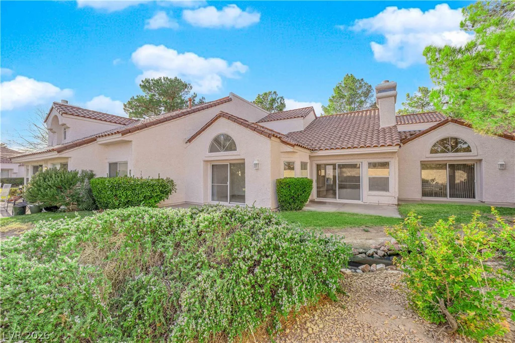 6940 Emerald Springs, Las Vegas, NV 89113