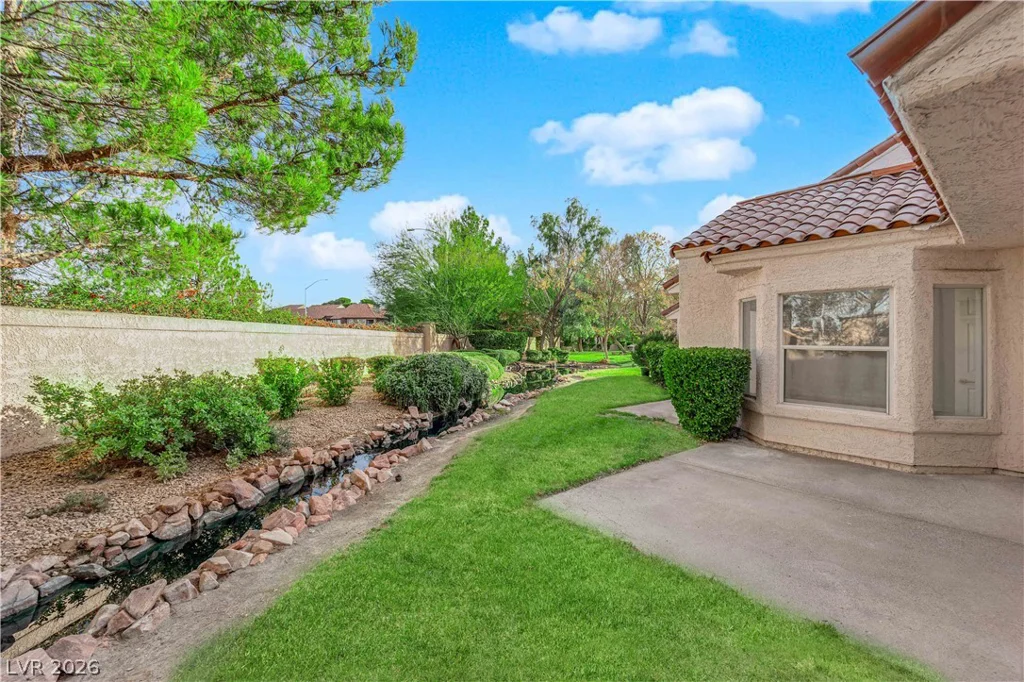 6940 Emerald Springs, Las Vegas, NV 89113