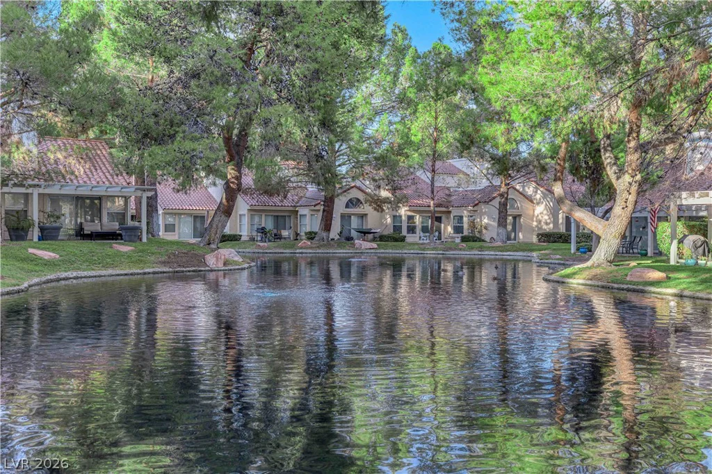 6940 Emerald Springs, Las Vegas, NV 89113