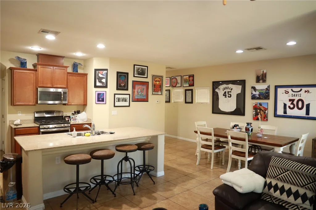 2851 Rough Green, Las Vegas, NV 89117